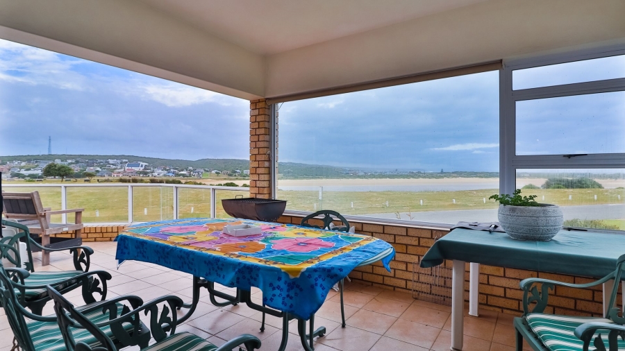 2 Bedroom Property for Sale in Stilbaai Wes Western Cape